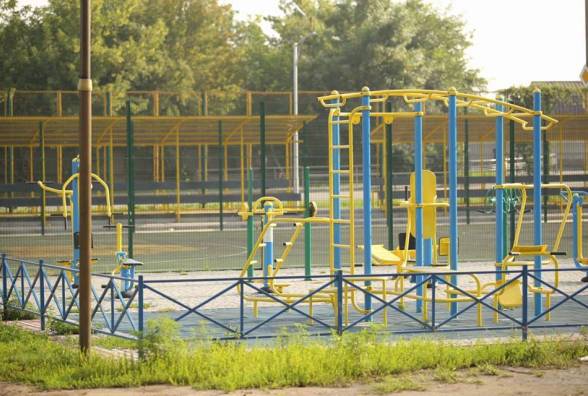 923582 na maslozhiri stvorili sche odin skver zi sportivnoyu zonoyu