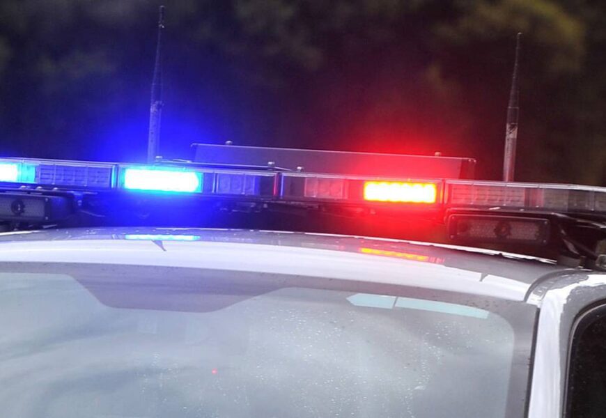 Police red blue 10jpg 870x600